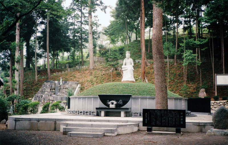 栃木県桐生市　崇禅寺（永代供養墓）