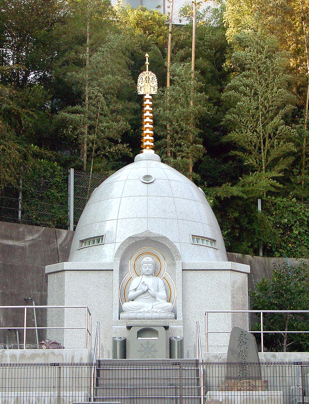 神奈川県川崎市　東泉寺（永代供養墓）
